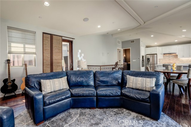 2619 Carnegie Lane, Redondo Beach, California 90278, 3 Bedrooms Bedrooms, ,2 BathroomsBathrooms,Residential,Sold,Carnegie,PV20221187