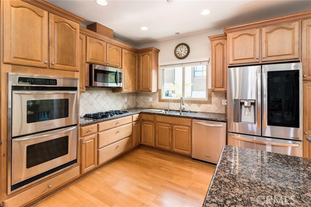 204 Irena Avenue, Redondo Beach, California 90277, 3 Bedrooms Bedrooms, ,2 BathroomsBathrooms,Residential,Sold,Irena,SB19198333