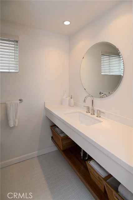 3005 Manhattan Avenue, Hermosa Beach, California 90254, 3 Bedrooms Bedrooms, ,3 BathroomsBathrooms,Residential,Sold,Manhattan,SB18091717