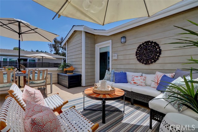 Spacious roof top deck for outdoor entertaining and dining al fresco.