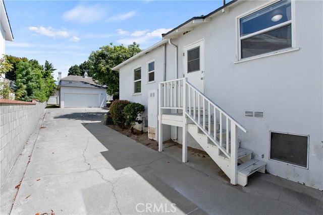 917 10th Street, Manhattan Beach, California 90266, 3 Bedrooms Bedrooms, ,2 BathroomsBathrooms,Residential,Sold,10th,SB19168634