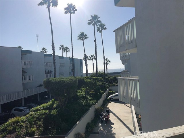 610 The Village, Redondo Beach, California 90277, 1 Bedroom Bedrooms, ,1 BathroomBathrooms,Residential,Sold,The Village,SB19252588