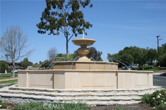 Lunada Bay fountain