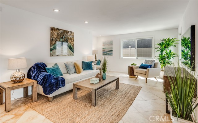 501 Faye Lane, Redondo Beach, California 90277, 3 Bedrooms Bedrooms, ,1 BathroomBathrooms,Residential,Sold,Faye,SB21071773