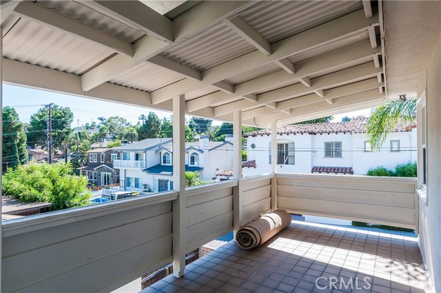 1200 3rd Street, Manhattan Beach, California 90266, 3 Bedrooms Bedrooms, ,3 BathroomsBathrooms,Residential,Sold,3rd,SB17178031