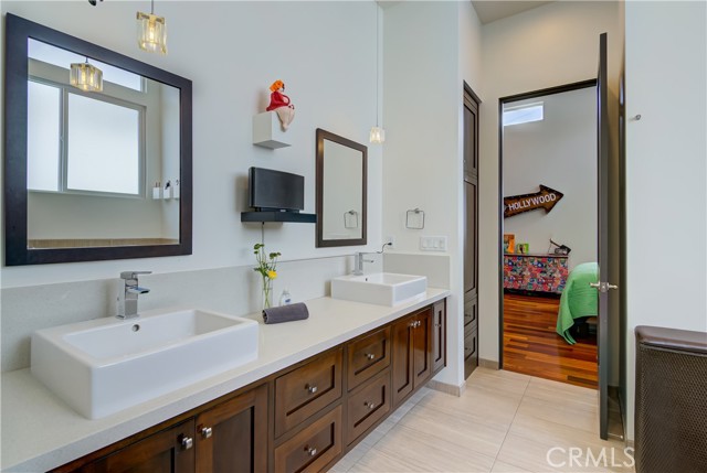 2700 Vanderbilt Lane, Redondo Beach, California 90278, 4 Bedrooms Bedrooms, ,2 BathroomsBathrooms,Residential,Sold,Vanderbilt,SB21081280