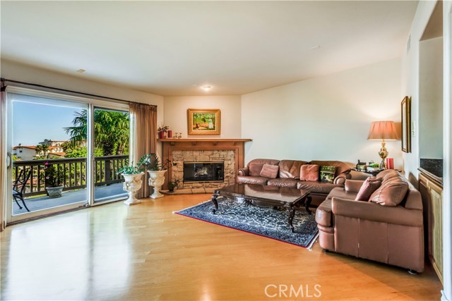 20 Paseo De Castana, Rancho Palos Verdes, California 90275, 4 Bedrooms Bedrooms, ,5 BathroomsBathrooms,Residential,Sold,Paseo De Castana,SB18206835