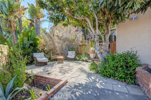 818 11th Street, Manhattan Beach, California 90266, 3 Bedrooms Bedrooms, ,2 BathroomsBathrooms,Residential,Sold,11th,SB20165873