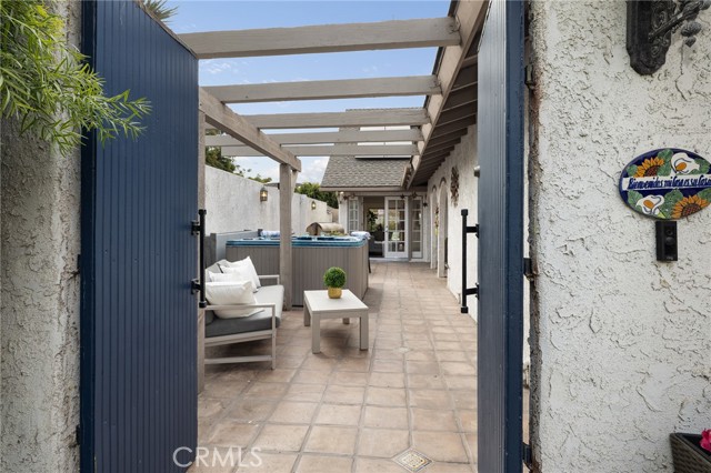 315 Maria Avenue, Redondo Beach, California 90277, 3 Bedrooms Bedrooms, ,2 BathroomsBathrooms,Residential,Sold,Maria,SB21146814
