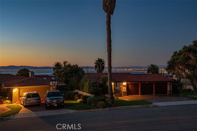 1612 Via Montemar, Palos Verdes Estates, California 90274, 3 Bedrooms Bedrooms, ,2 BathroomsBathrooms,Residential,Sold,Via Montemar,SB19060574