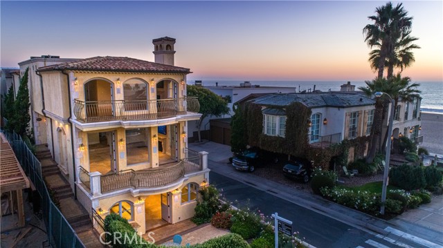 116 4th Street, Manhattan Beach, California 90266, 4 Bedrooms Bedrooms, ,3 BathroomsBathrooms,Residential,Sold,4th,SB21054555