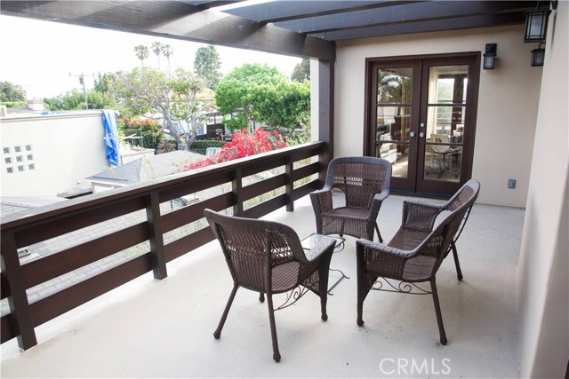 3529 Oak Avenue, Manhattan Beach, California 90266, 3 Bedrooms Bedrooms, ,2 BathroomsBathrooms,Residential,Sold,Oak,SB19000071