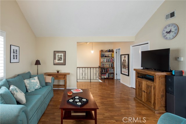 2513 Voorhees Avenue, Redondo Beach, California 90278, 2 Bedrooms Bedrooms, ,2 BathroomsBathrooms,Residential,Sold,Voorhees,SB19094887