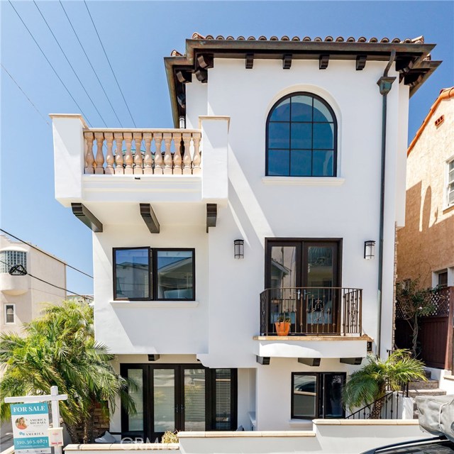 123 29th Street, Hermosa Beach, California 90254, 5 Bedrooms Bedrooms, ,5 BathroomsBathrooms,Residential,Sold,29th,SB20099195