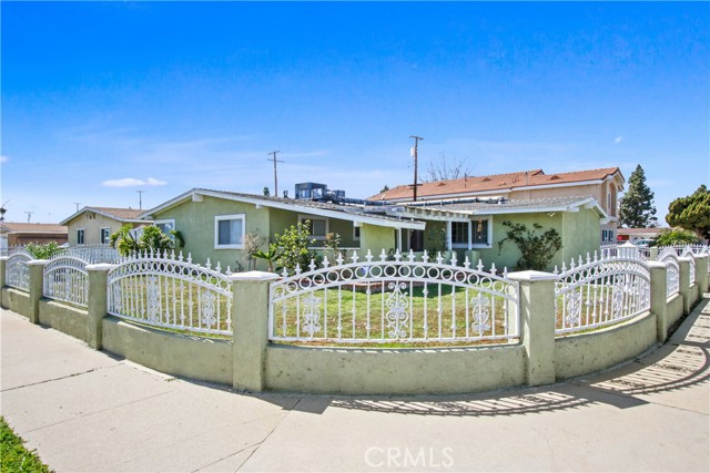 Detail Gallery Image 1 of 1 For 20203 Flallon Ave, Lakewood,  CA 90715 - 3 Beds | 2 Baths
