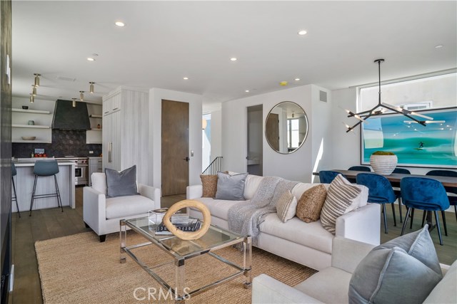 221 1st Street, Manhattan Beach, California 90266, 3 Bedrooms Bedrooms, ,3 BathroomsBathrooms,Residential,Sold,1st,SB19034815