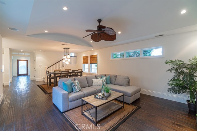1111 8th Street, Hermosa Beach, California 90254, 4 Bedrooms Bedrooms, ,3 BathroomsBathrooms,Residential,Sold,8th,SB20223282