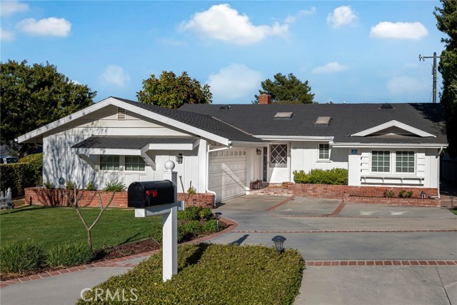 10 Sunnyfield Drive, Rolling Hills Estates, California 90274, 3 Bedrooms Bedrooms, ,2 BathroomsBathrooms,Residential,Sold,Sunnyfield,SB21066576