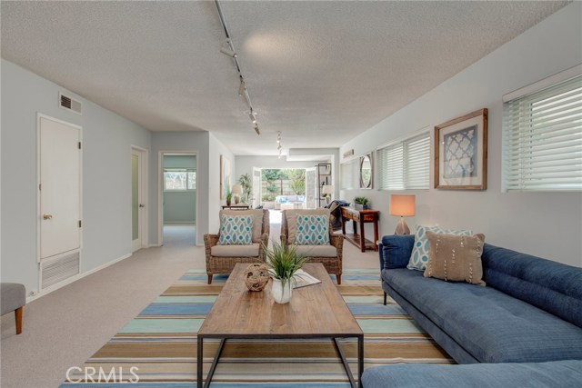 736 13th, Manhattan Beach, California 90266, 4 Bedrooms Bedrooms, ,3 BathroomsBathrooms,Residential,Sold,13th,SB19074833