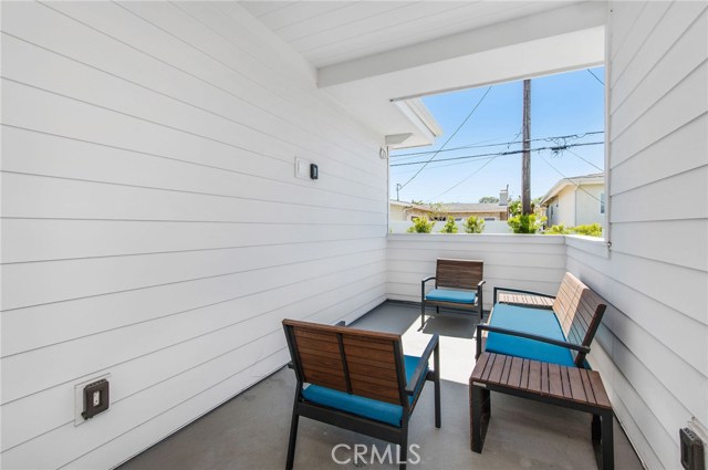 1325 Gertruda Avenue, Redondo Beach, California 90277, 5 Bedrooms Bedrooms, ,4 BathroomsBathrooms,Residential,Sold,Gertruda,SB20095721