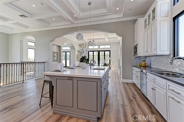 404 Lucia, Redondo Beach, California 90277, 4 Bedrooms Bedrooms, ,3 BathroomsBathrooms,Residential,Sold,Lucia,SB17221767