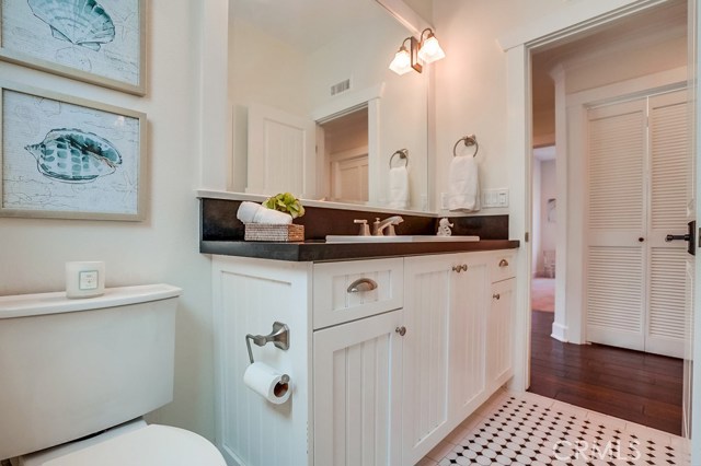 105 S Prospect Avenue, Redondo Beach, California 90277, 4 Bedrooms Bedrooms, ,2 BathroomsBathrooms,Residential,Sold,S Prospect,SB18121161