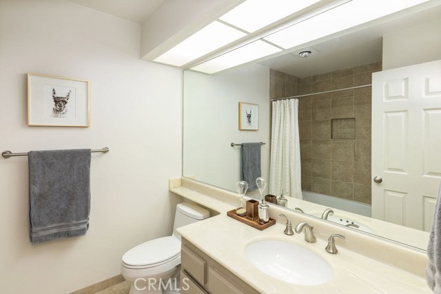 222 Guadalupe Avenue, Redondo Beach, California 90277, 4 Bedrooms Bedrooms, ,1 BathroomBathrooms,Residential,Sold,Guadalupe,SB19253760