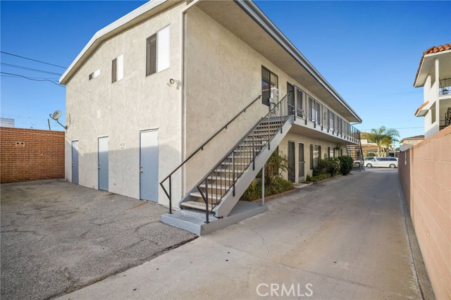  Income Home for Sale in Hawthorne, California