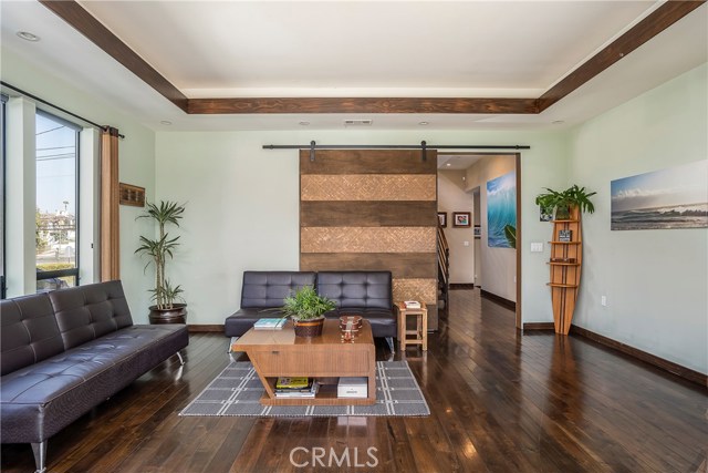 310 Hollowell Avenue, Hermosa Beach, California 90254, 4 Bedrooms Bedrooms, ,4 BathroomsBathrooms,Residential,Sold,Hollowell,SB20035338