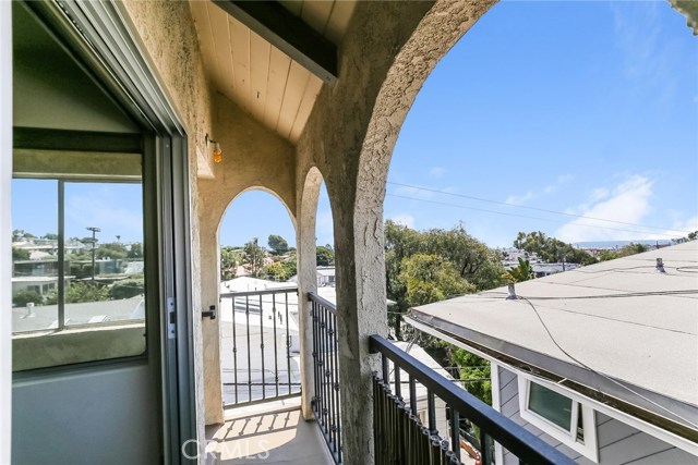 640 Manhattan Beach Boulevard, Manhattan Beach, California 90266, 2 Bedrooms Bedrooms, ,2 BathroomsBathrooms,Residential,Sold,Manhattan Beach,RS20159337
