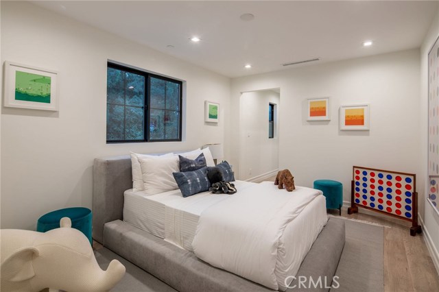 1761 11th Street, Manhattan Beach, California 90266, 5 Bedrooms Bedrooms, ,4 BathroomsBathrooms,Residential,Sold,11th,SB19152576