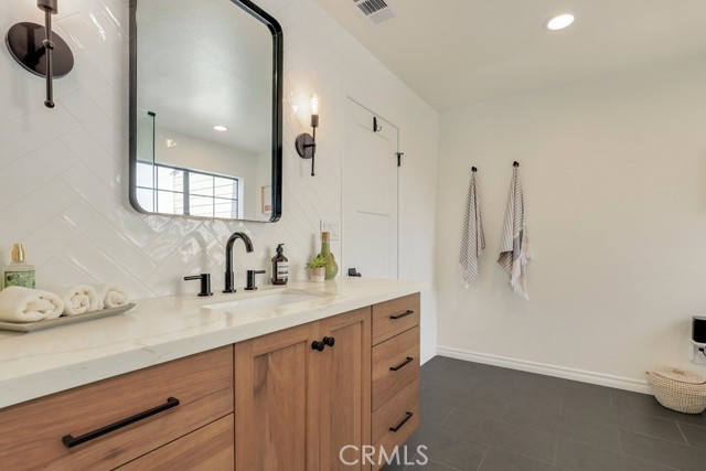 1924 Mathews Avenue, Redondo Beach, California 90278, 3 Bedrooms Bedrooms, ,2 BathroomsBathrooms,Residential,Sold,Mathews,SB21069935