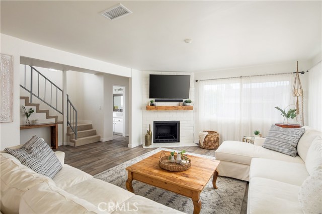 1107 Rindge Lane, Redondo Beach, California 90278, 3 Bedrooms Bedrooms, ,2 BathroomsBathrooms,Residential,Sold,Rindge,SB19170544