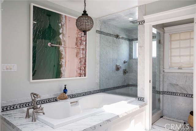 598 33rd Street, Manhattan Beach, California 90266, 5 Bedrooms Bedrooms, ,5 BathroomsBathrooms,Residential,Sold,33rd,SB21107096