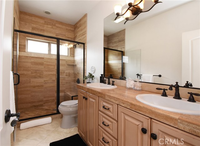 Hall bath for the other bedrooms to share!