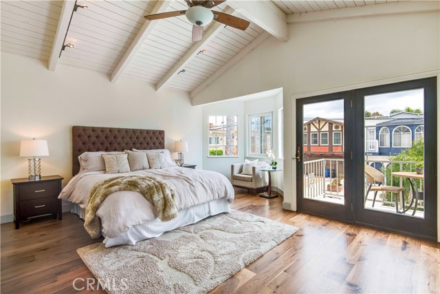 1023 4th Street, Hermosa Beach, California 90254, 3 Bedrooms Bedrooms, ,2 BathroomsBathrooms,Residential,Sold,4th,SB19152573