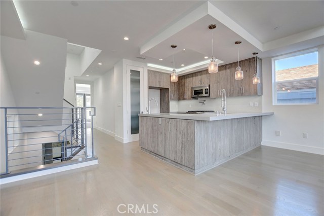 2nd Level . . . Kitchen