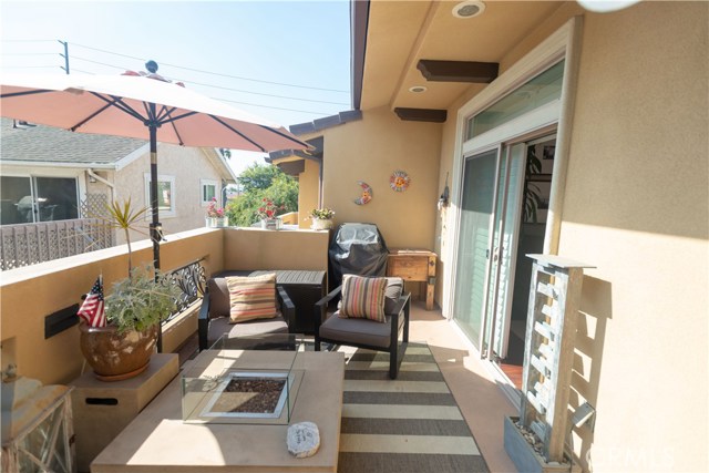 1921 Grant Avenue, Redondo Beach, California 90278, 4 Bedrooms Bedrooms, ,3 BathroomsBathrooms,Residential,Sold,Grant,SB18106260
