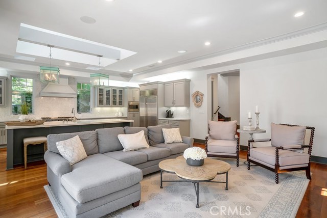 717 31st Street, Manhattan Beach, California 90266, 5 Bedrooms Bedrooms, ,4 BathroomsBathrooms,Residential,Sold,31st,SB20133656