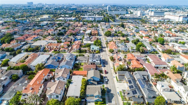 2022 Bataan Road, Redondo Beach, California 90278, 5 Bedrooms Bedrooms, ,4 BathroomsBathrooms,Residential,Sold,Bataan,PV20137433