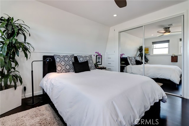 668 36th Street, Manhattan Beach, California 90266, 3 Bedrooms Bedrooms, ,2 BathroomsBathrooms,Residential,Sold,36th,SB20089393