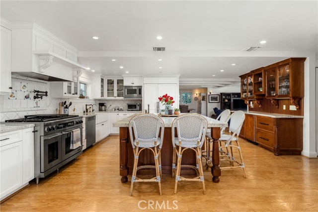 51 Dapplegray Lane, Rolling Hills Estates, California 90274, 5 Bedrooms Bedrooms, ,3 BathroomsBathrooms,Residential,Sold,Dapplegray,SB21097792