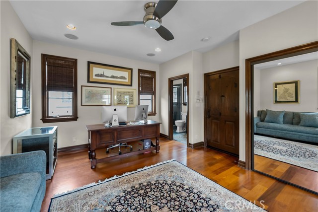 583 35th Street, Manhattan Beach, California 90266, 4 Bedrooms Bedrooms, ,1 BathroomBathrooms,Residential,Sold,35th,SB21141914