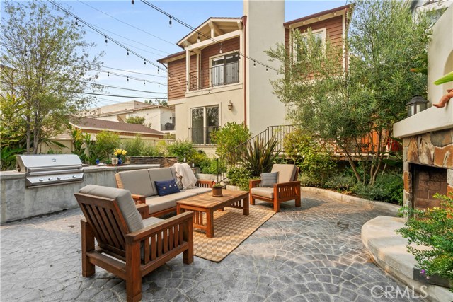 618 Avenue C, Redondo Beach, California 90277, 3 Bedrooms Bedrooms, ,2 BathroomsBathrooms,Residential,Sold,Avenue C,SB20188515
