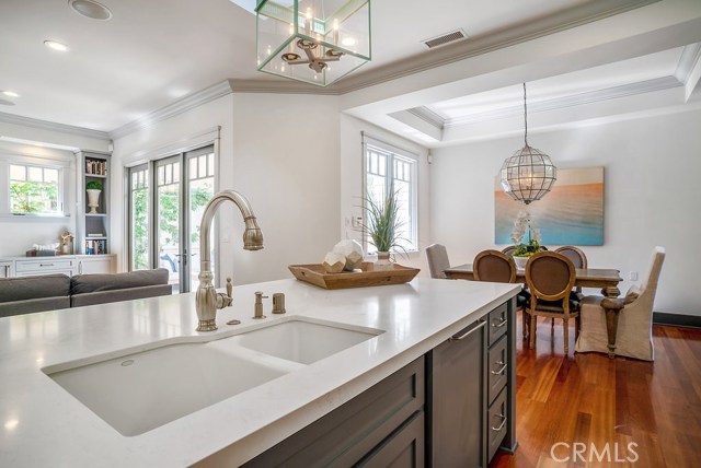 717 31st Street, Manhattan Beach, California 90266, 5 Bedrooms Bedrooms, ,4 BathroomsBathrooms,Residential,Sold,31st,SB20133656