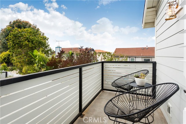 MASTER BEDROOM PRIVATE BALCONY