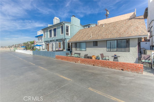 3435 Hermosa Avenue, Hermosa Beach, California 90254, 2 Bedrooms Bedrooms, ,2 BathroomsBathrooms,Residential,Sold,Hermosa,SB18258077