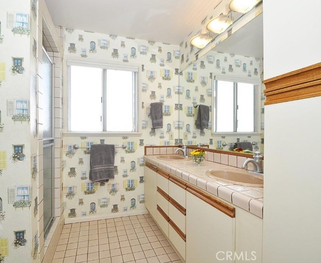 28520 Meadowmist Drive, Rancho Palos Verdes, California 90275, 3 Bedrooms Bedrooms, ,1 BathroomBathrooms,Residential,Sold,Meadowmist Drive,PV17261622
