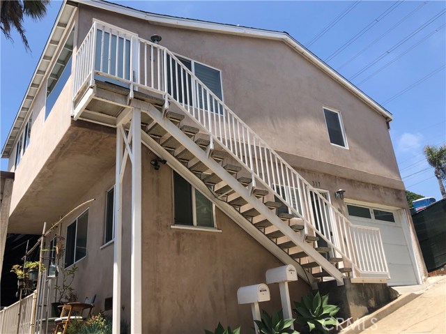 317 Moonstone Street, Manhattan Beach, California 90266, 2 Bedrooms Bedrooms, ,2 BathroomsBathrooms,Residential,Sold,Moonstone,SB20108424