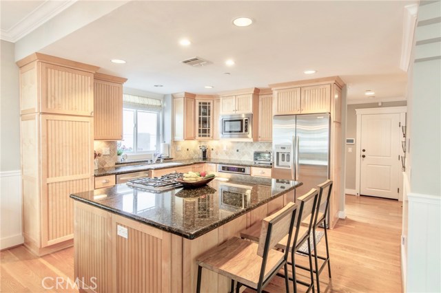 2209 Nelson Avenue, Redondo Beach, California 90278, 4 Bedrooms Bedrooms, ,3 BathroomsBathrooms,Residential,Sold,Nelson,SB18246073